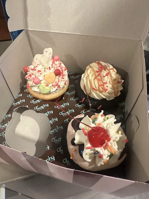 Trophy Cupcakes & Party - University Village Picture 10