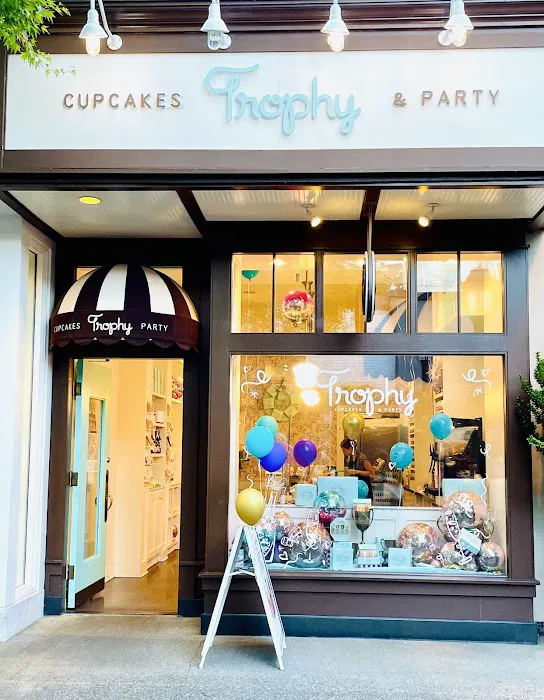 Trophy Cupcakes & Party - University Village Picture 8