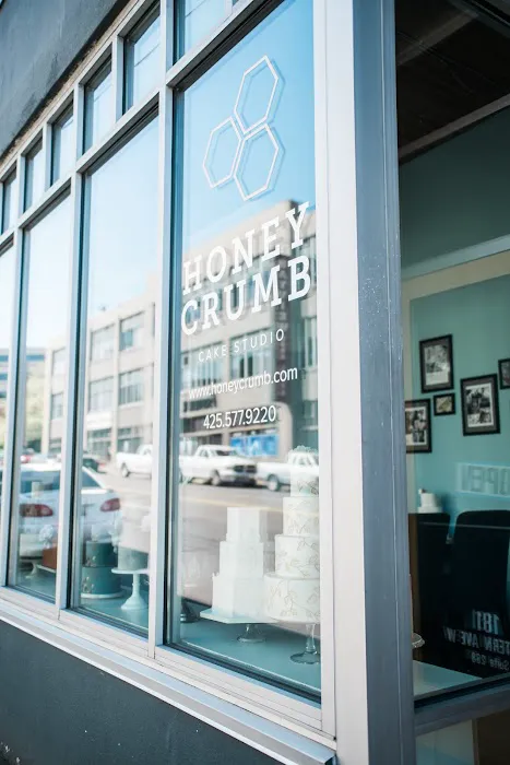 Honey Crumb Cake Studio Picture 7
