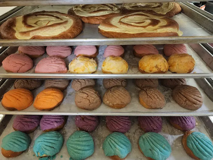 Pasteles Fino’s del Angel - Vegan Cakes, Pastries and Churros Picture 7