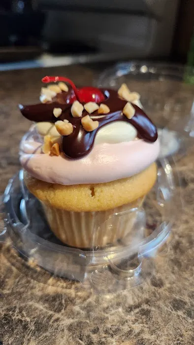 Wanna Cupcake? Bakery Cafe Picture 9
