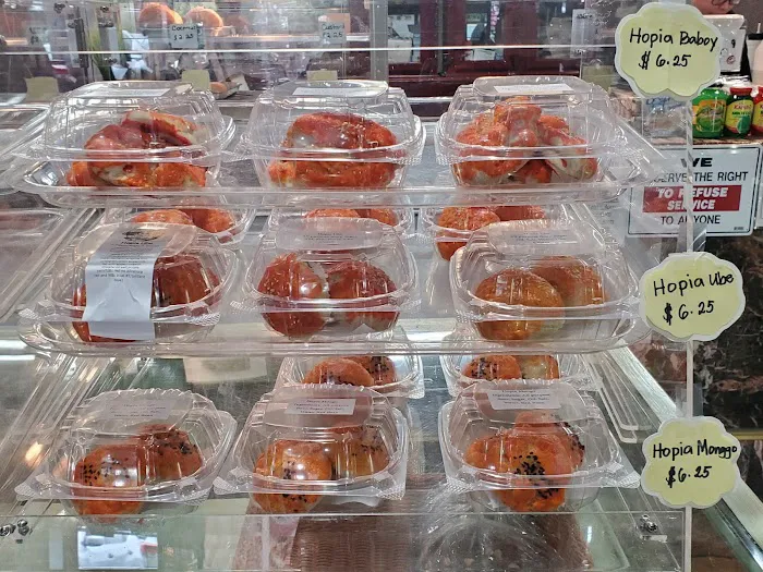 Pinoy Bakeshop (Joy Joy's Bakery) Picture 2