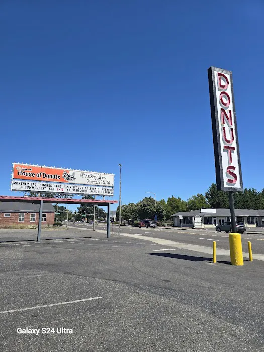 Original House of Donuts Picture 2
