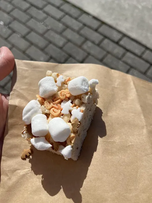 Little Free Bakery Magnolia Picture 2
