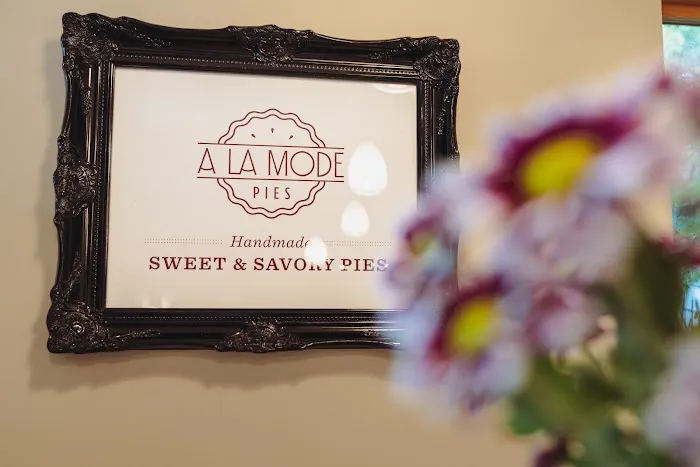 A la Mode Pies Ballard Picture 4