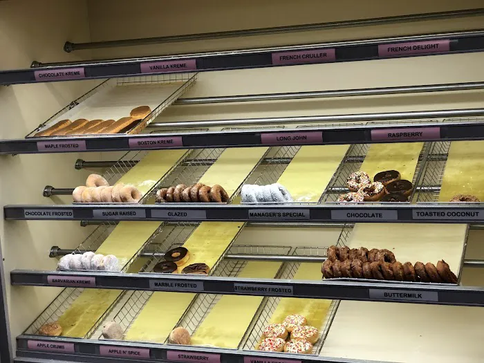 Aurora Donuts & Ice Cream Picture 9