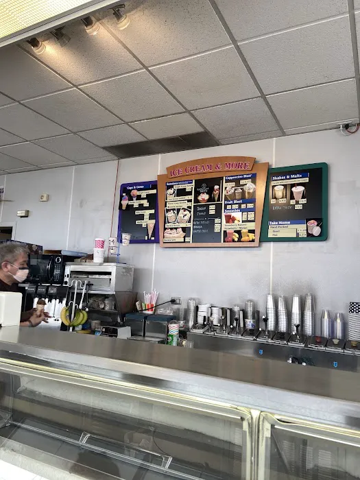 Aurora Donuts & Ice Cream Picture 3