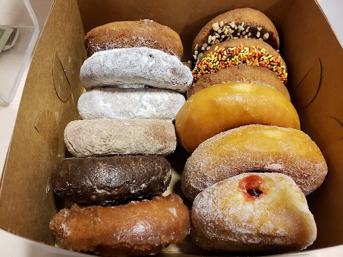 Aurora Donuts & Ice Cream Picture 10