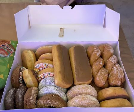 Aurora Donuts & Ice Cream