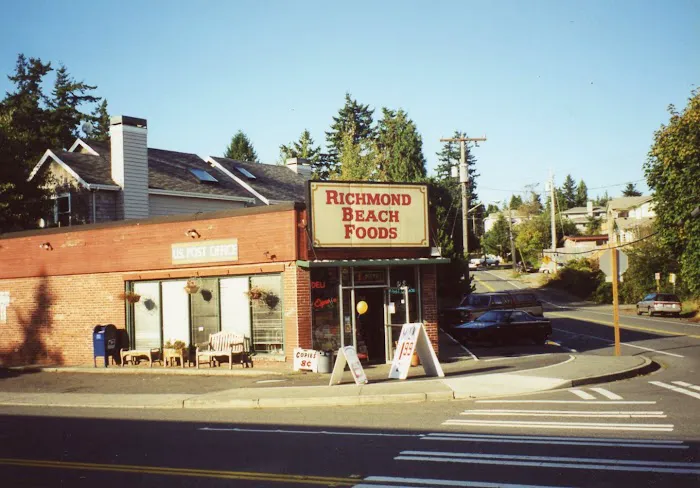 Little Store At Richmond Beach Picture 8