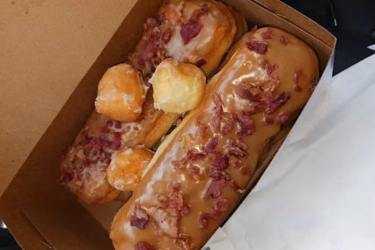 Evergreen Donuts