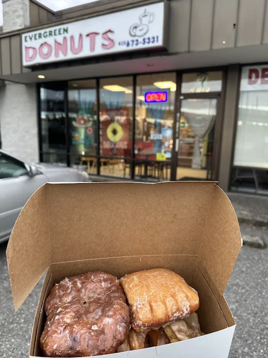 Evergreen Donuts Picture 5