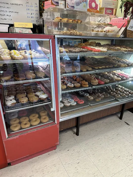 Evergreen Donuts Picture 9