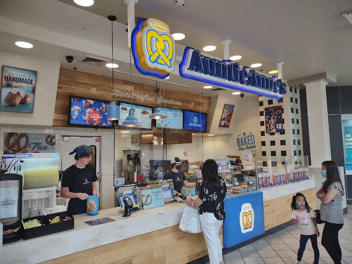 Auntie Anne's Picture 4
