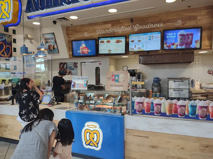 Auntie Anne's Picture 3