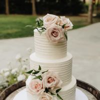 Cakes by Frosted ico