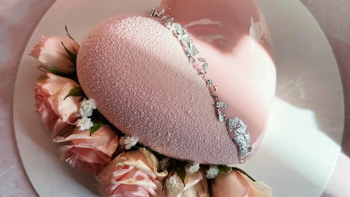 From V with Love Cakes Picture 9