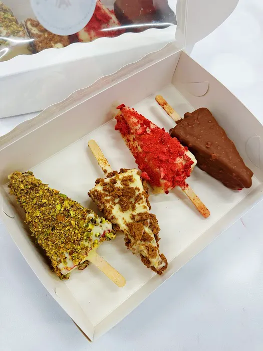 From V with Love Cakes Picture 10