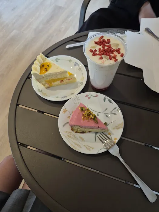 SheChill Patisserie Picture 8