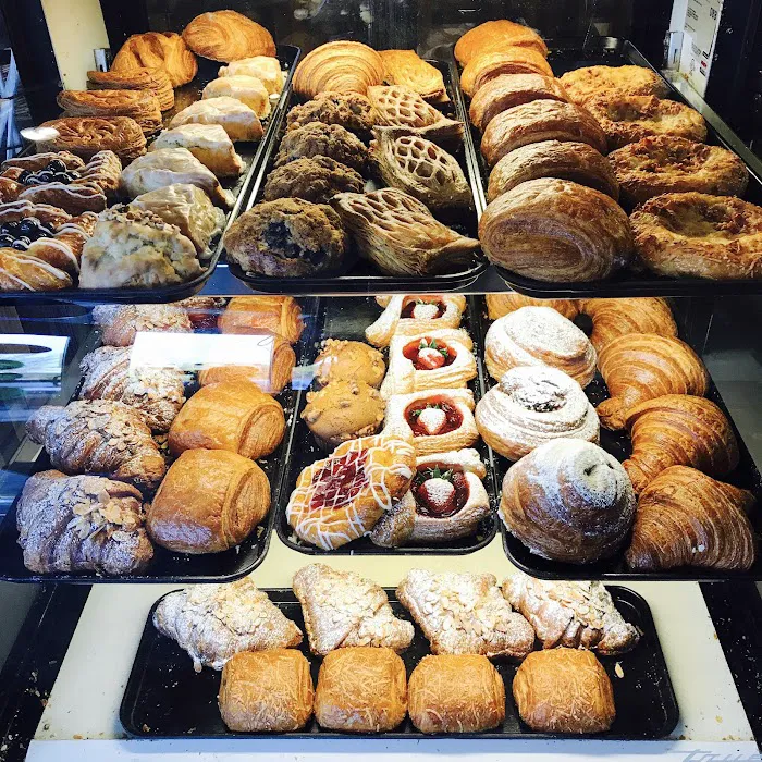 Mon Amie Bakery & Cafe Picture 5