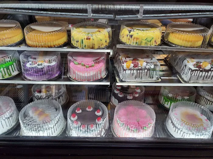 Panaderia y Carniceria los Portales Picture 7