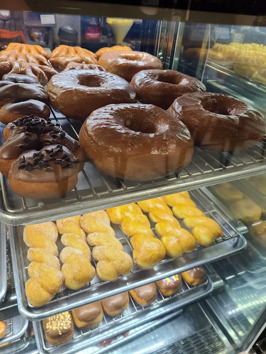 Factory Donuts Picture 4
