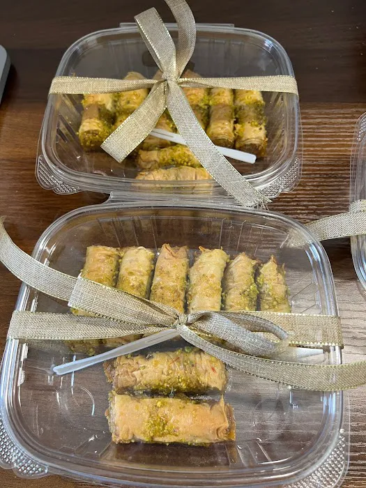 Local Hot Bread - Iranian Bakery Picture 4