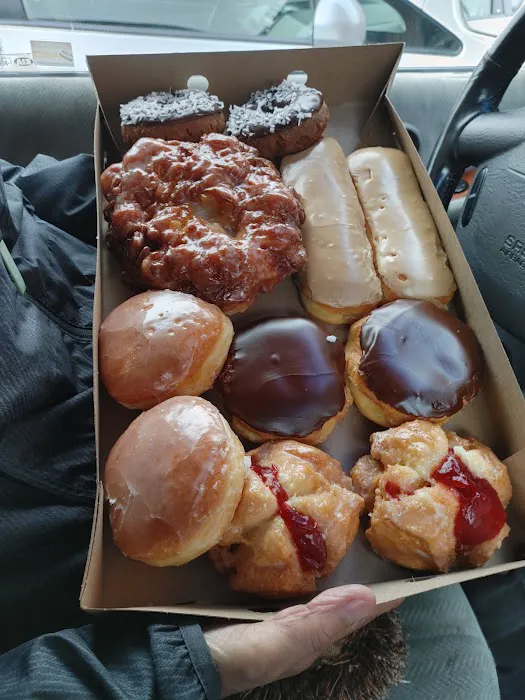 Tyler's Donut House Picture 3