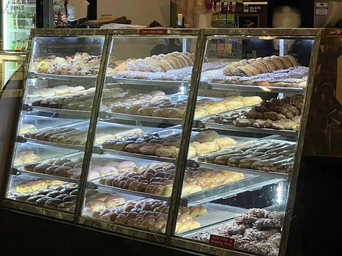 Tyler's Donut House Picture 8