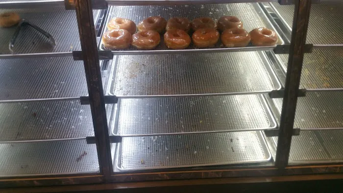 Tyler's Donut House Picture 6