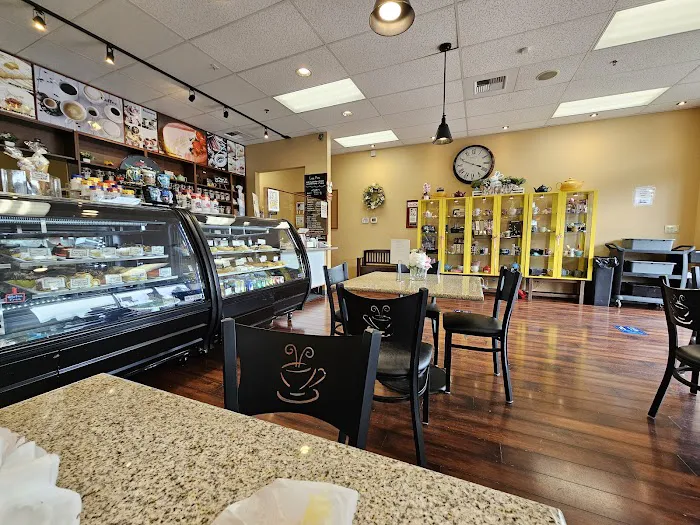 Piroshky & Crepes European Bakery & Cafe Picture 4