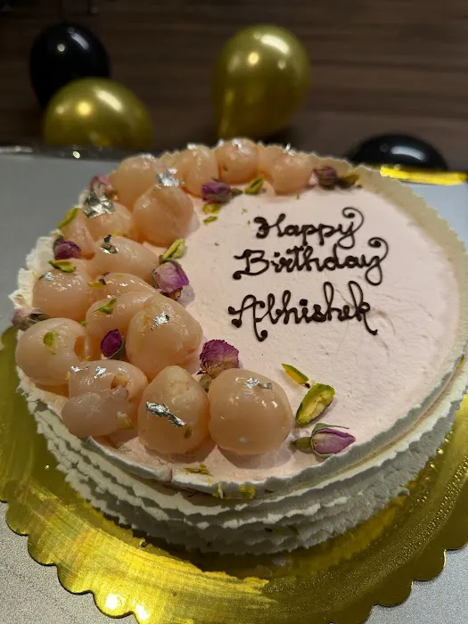 100th Avenue Cakes Picture 8