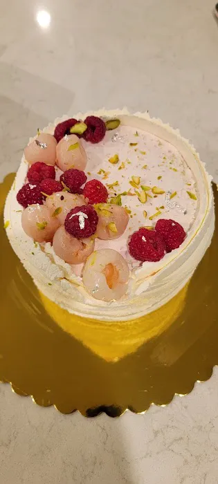 100th Avenue Cakes Picture 7