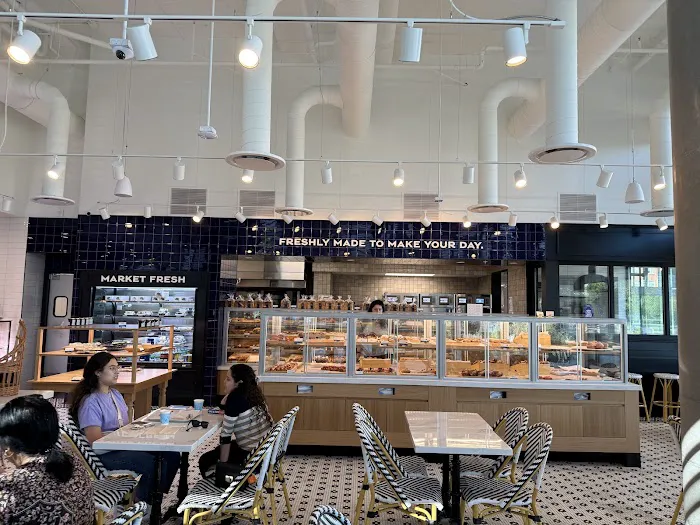 Paris Baguette Picture 2
