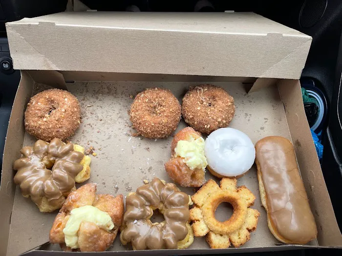 Henry’s Donuts Picture 3