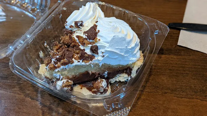 Homemade Ice Cream & Pie Kitchen Picture 9