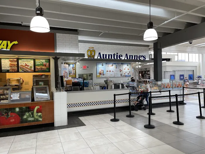 Auntie Anne's Picture 9