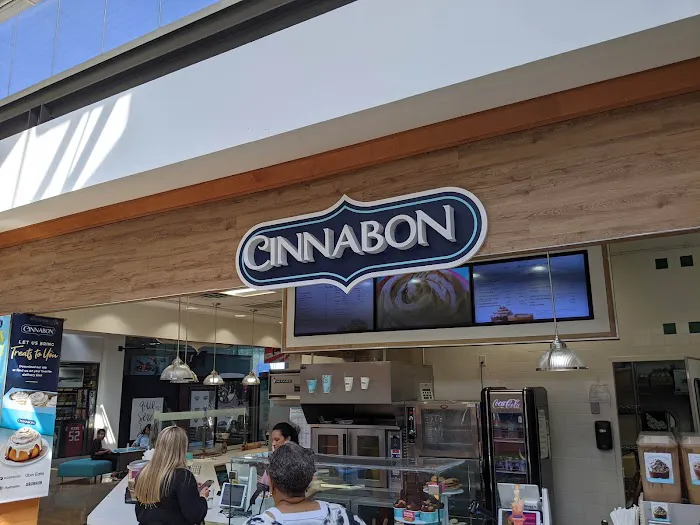 Cinnabon Picture 3