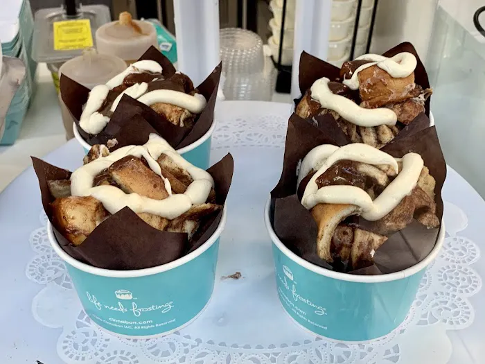Cinnabon Picture 4