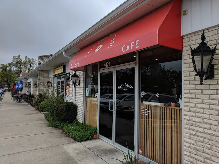 Half-Peach Bakery & Cafe Picture 9