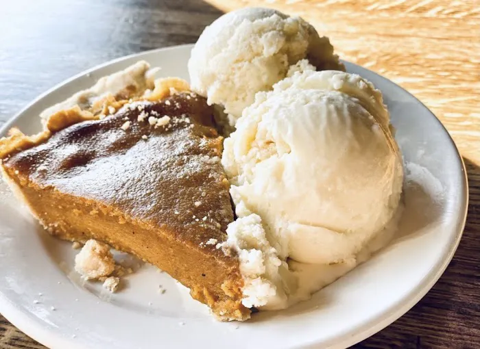Homemade Ice Cream & Pie Kitchen Picture 3