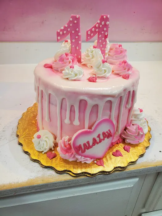 Heitzman Bakery - Custom Cakes Picture 8
