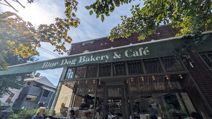 Blue Dog Bakery & Cafe Picture 4