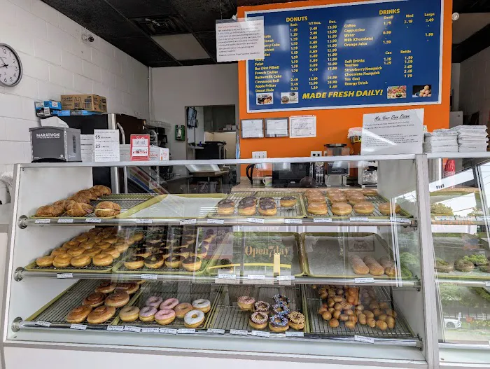 Clifton Donut Shop Picture 10