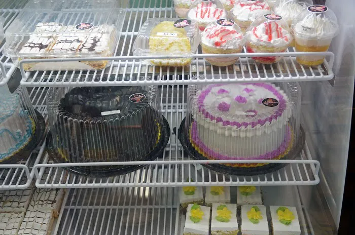Lily's Bakery Picture 5