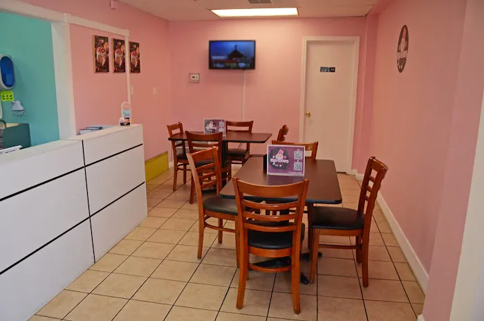 Lily's Bakery Picture 2