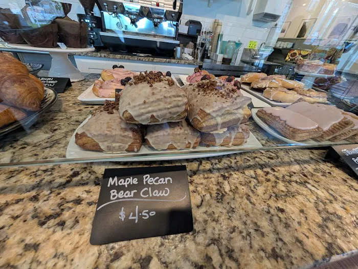 Wiltshire Pantry Bakery and Café - Highlands Picture 6