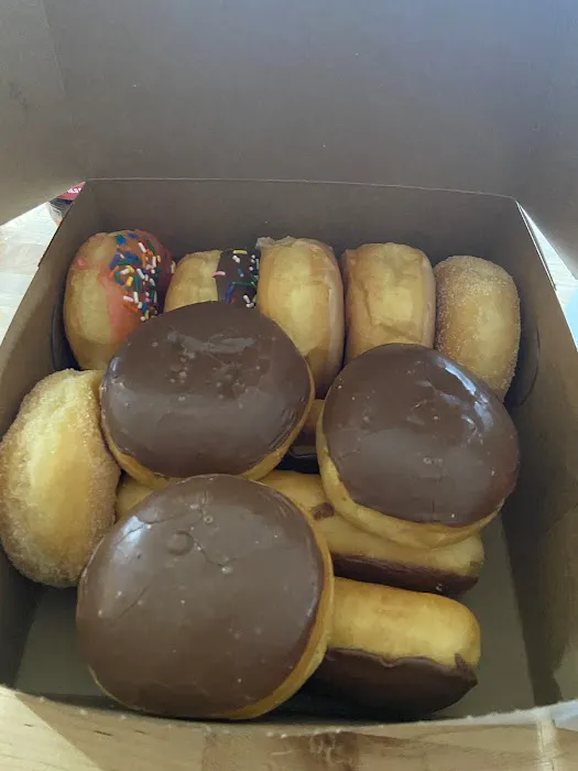Golden Gate Donuts Picture 2