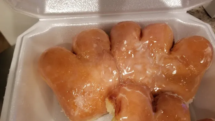 Golden Gate Donuts Picture 1