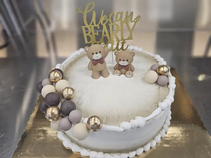 Heitzman Bakery - Custom Cakes Picture 2